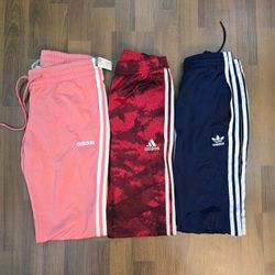 AV-0438 Adidas Track Pants