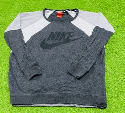 Nike men’s sweatshirt
