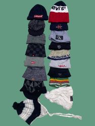Levi’s/Calvin klein/Quiksilver Beanies 17Pcs