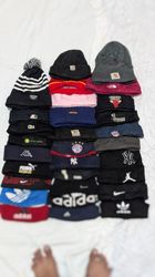 Mixed brand beanies V31
