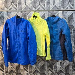 AV-0465 Columbia Windbreakers
