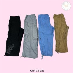 Classic Everyday Cargo Pants – Functional & Minima..