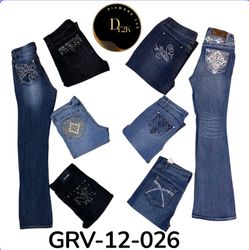 Jeans évasés vintage Y2K avec broderie sur la poch..