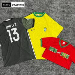 Vintage Football Shirts {12825}