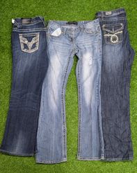 1340 - Embroidery Style Flare and straight jeans