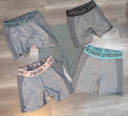 1371 - Gymshark, Men Shorts