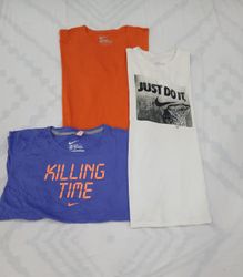 ZV0990 NikeブランドのTシャツ