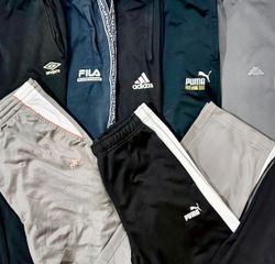 Pantaloni sportivi con marchio