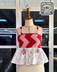 Upcycled Häkel-Peplum-Oberteil