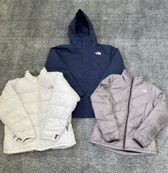 The North Face Puffer Jackets - (15/12)