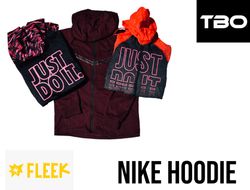 ナイキのフーディ