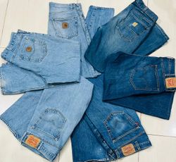 Jeans de marques mélangées