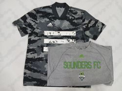 CRZ1190 
T-Shirt de sport Adidas