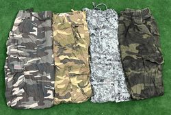 Pantaloni cargo da esercito