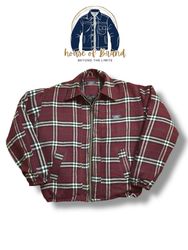 バーバリーのジャケットがアップサイクルされています