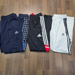 AV-0539 Adidas Track Pants