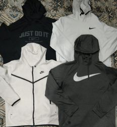 Nike-Hoodies