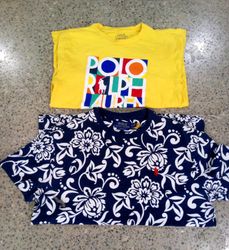 T-shirt a polo con colletto rotondo
