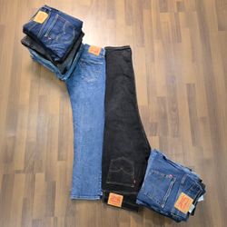 AV-0546 Levi's Mix Code Jeans