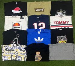 Camisetas com logotipo