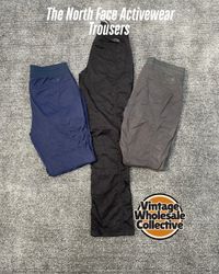 Los pantalones deportivos The North Face - (22/12)