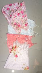 Camisole de cor clara