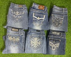 Y2K bestickte ausgestellte Jeans