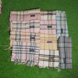 CLASSICAL BURBERRY SCARF