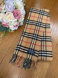 Beige Burberry scarves 100% Lambswool