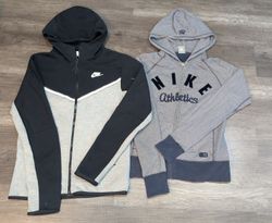 1715 - Nike カジュアルとジッパーフーディ