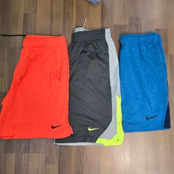 Shorts Nike AV-0669 pour Homme