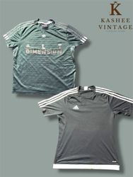 アディダス Tシャツ