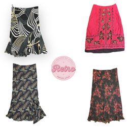 Vintage Floral Skirt – Soft Aesthetic (E)