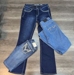 1895 - Unbranded Embroidery Flare Jeans