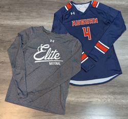 1915 - Under Armour T-shirts  ¼ Zip & Casual Hoddi..