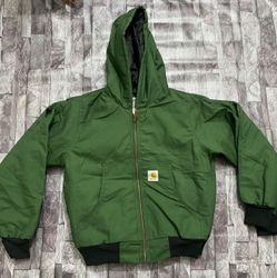 リワークスタイルのCarharttフーディジャケット