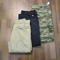 AV-0589 Pantalons Dickies