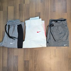 AV-0600 Nike Track Pants