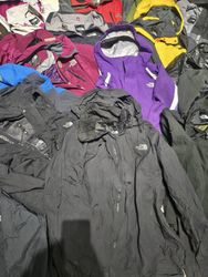 La veste coupe-vent The North Face