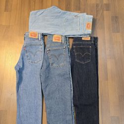 AV-0630 Levi’s Ladies Jeans