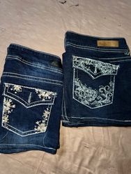 Wallflower And other brand mini skirts /053