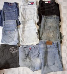 TRUE RELIGION AND OTHER BRAND SHORTS(MR7..