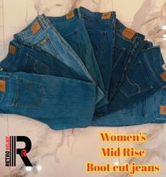 Women's Levis Mid Rise Boot cut Jeans