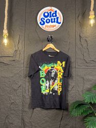 Musik und bedruckte T-Shirts gemischt🤘| OSV-78