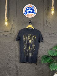 Musik und bedruckte T-Shirts gemischt🤘| OSV-81