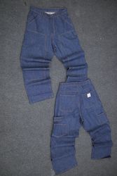 Pantalons en jean brut bleu foncé à double genoux ..