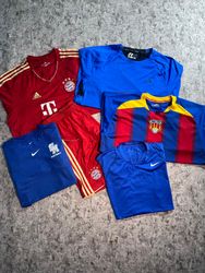 Maillot de football et costume complet