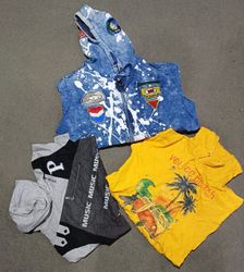 Pull à capuche imprimé