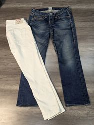 3270 - True Religion Skinny Straight Jeans