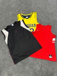 CRZ1562 Nike Sports Tank Tops